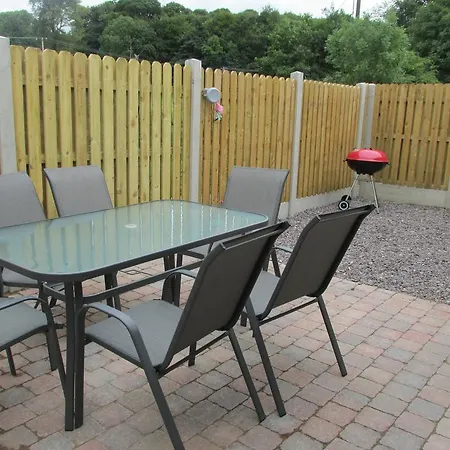 Lakeview Courtyard * Killarney